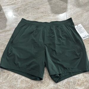 Lululemon Athletica Men’s Legacy Green Linerless Pace Breaker Shorts 7 Inch